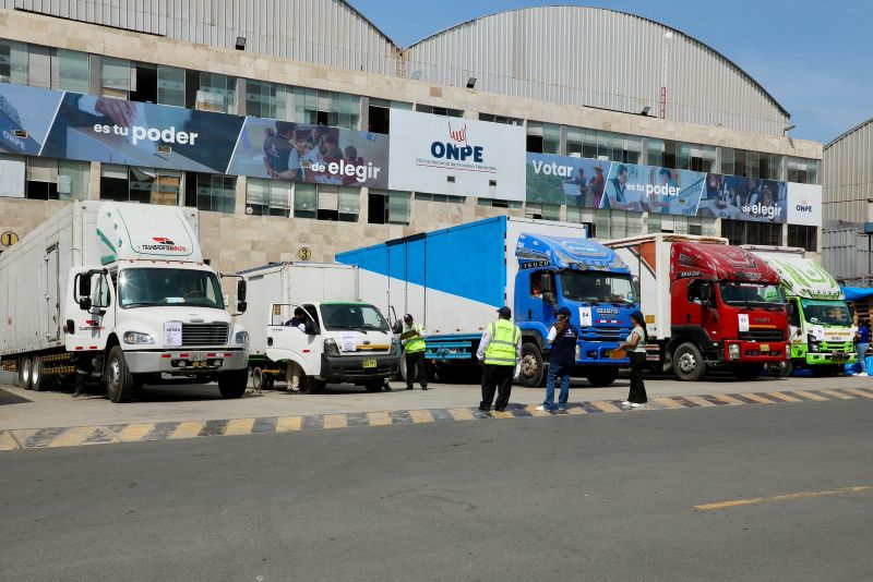 ONPE traslada material de capacitación para actores electorales