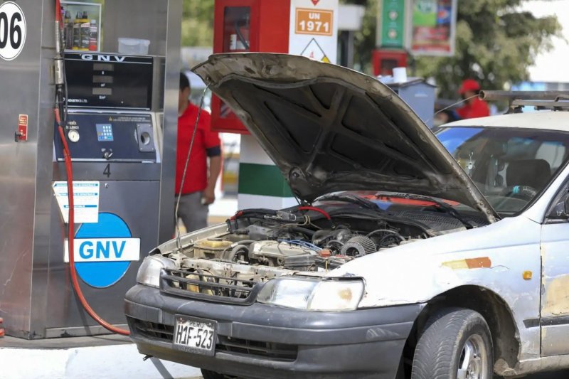 Precios de combustibles deben volver a la normalidad durante la semana