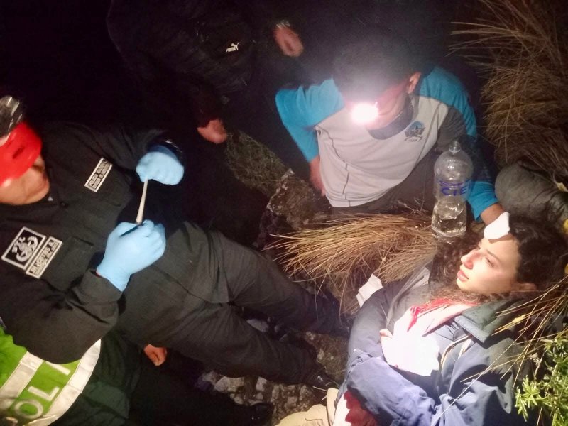 Áncash: personal especializado de la PNP rescata a dos turistas heridas en la ruta a la laguna Churup