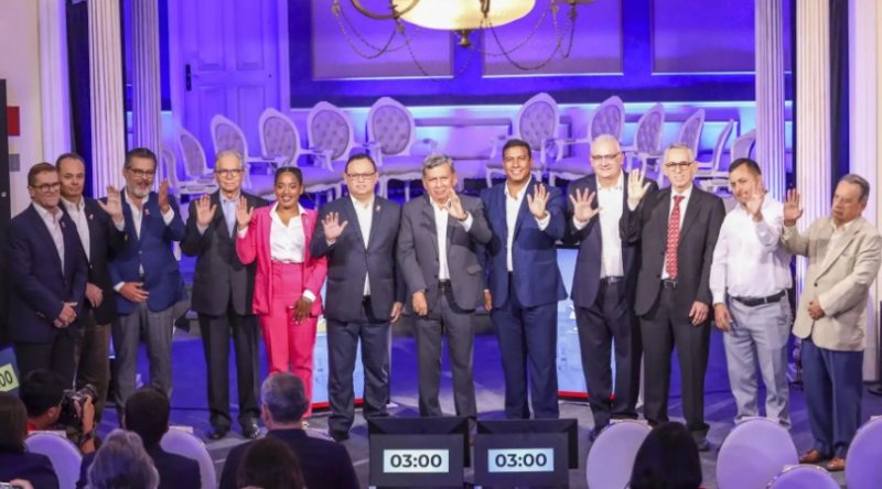 “Hubo demasiada abstracción y no se aterrizaron las ideas”, politólogo analiza debate entre FP y JP