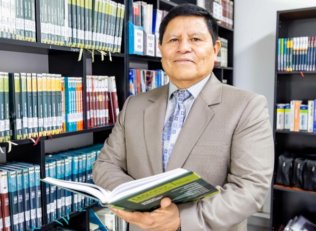 Docente de Derecho de la UCV es reconocido como investigador Renacyt