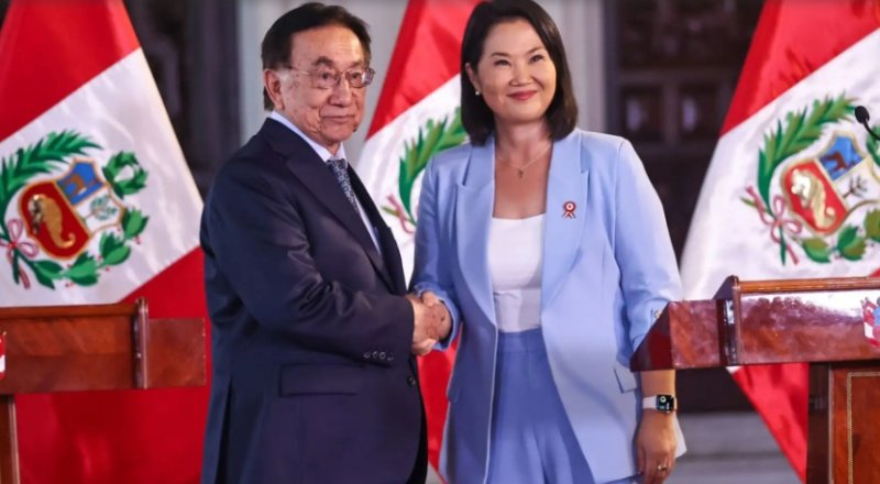 Mandatario interino recibió hoy en Palacio de Gobierno a presidenta electa, Keiko Fujimori