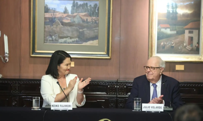 Julio Velarde acepta continuar en el BCR a pedido de la presidenta electa, Keiko Fujimori