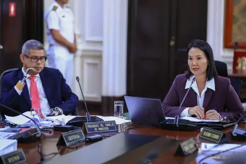 Presidenta Fujimori lidera Consejo de Ministros para abordar solicitud de facultades legislativas