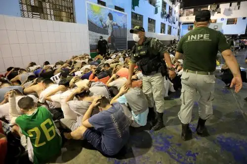 Refuerzan control penitenciario y bloqueo de telecomunicaciones ilícitas