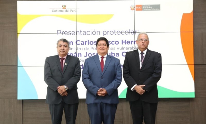 MIMP presenta a Félix Villegas Reaño como nuevo director ejecutivo del Inabif