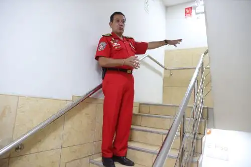 ¿Qué hacer durante un sismo en un edificio?