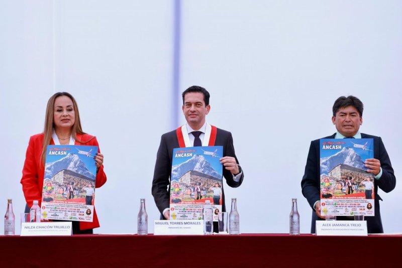 Presidente del Congreso fortalece compromiso con el turismo y emprendedores de Áncash