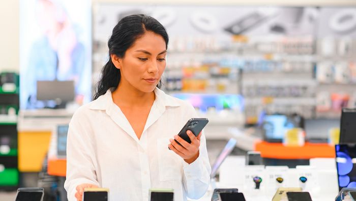 ¿Vas a comprar un celular? Osiptel ofrece cinco consejos para evitar el bloqueo del equipo