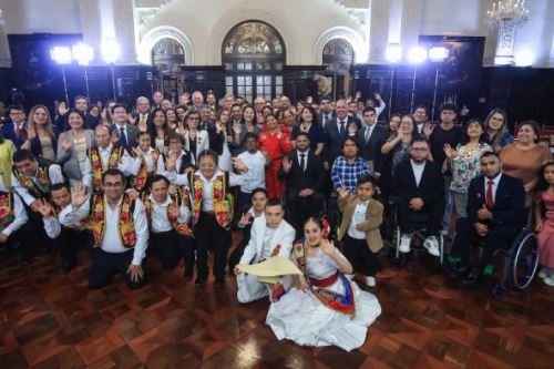 Presidenta Fujimori anuncia incorporación de 100,000 nuevos beneficiarios al programa Contigo