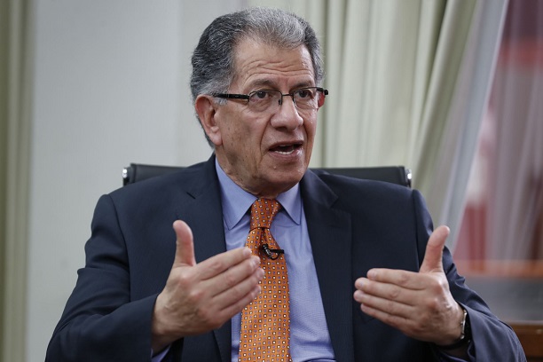 “Hay suficiente tiempo para revisar todos los pedidos de nulidad” : Óscar Urviola