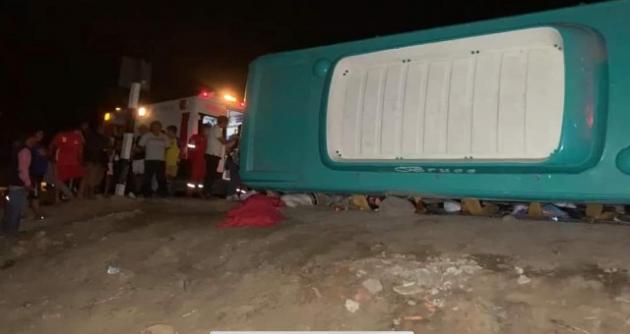 Áncash: tres fallecidos y 20 heridos deja choque entre bus y auto en carretera Casma-Huaraz