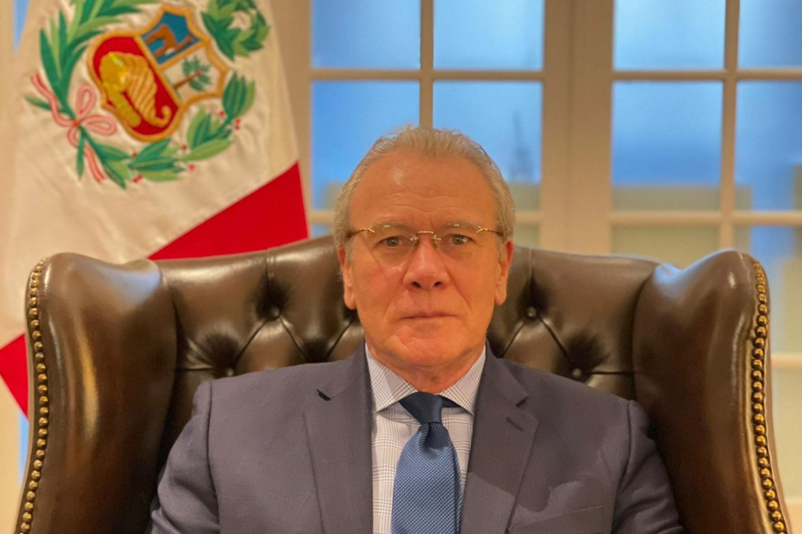 Eligen a excanciller Gonzalo Gutiérrez como nuevo secretario general de la CAN
