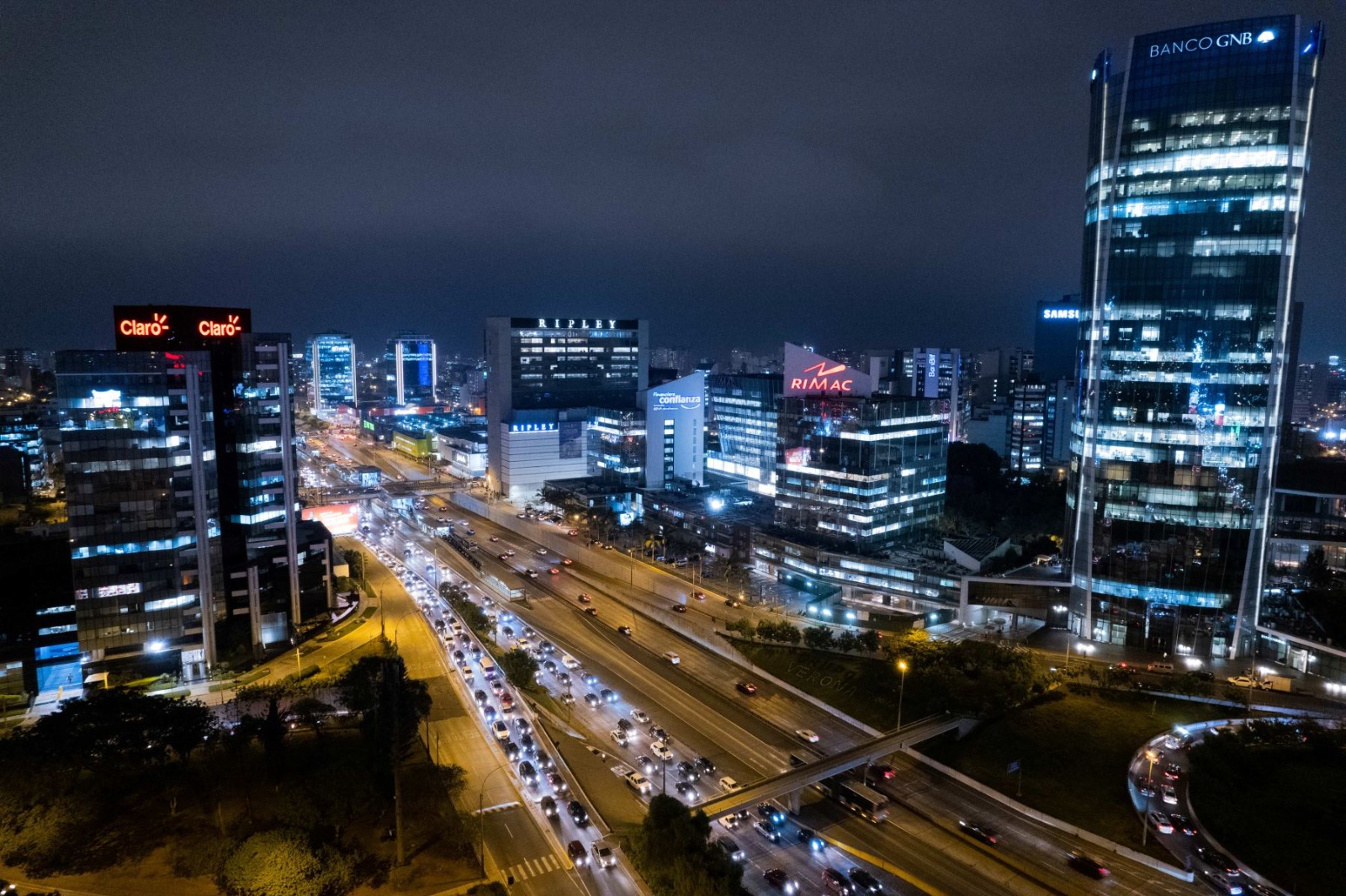 Bolsa de Valores de Lima abre al alza por acciones industriales y de consumo