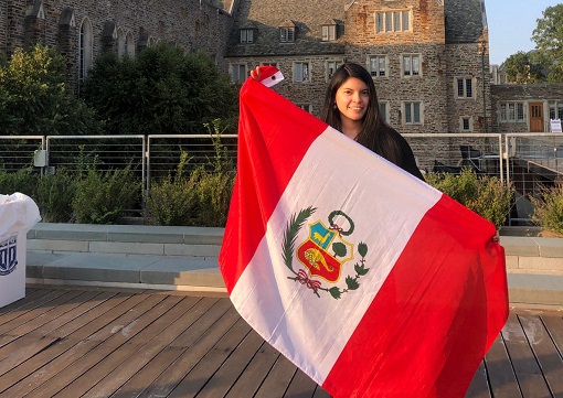 Primeros puestos del concurso Beca Generación del Bicentenario comparten sus tips a postulantes