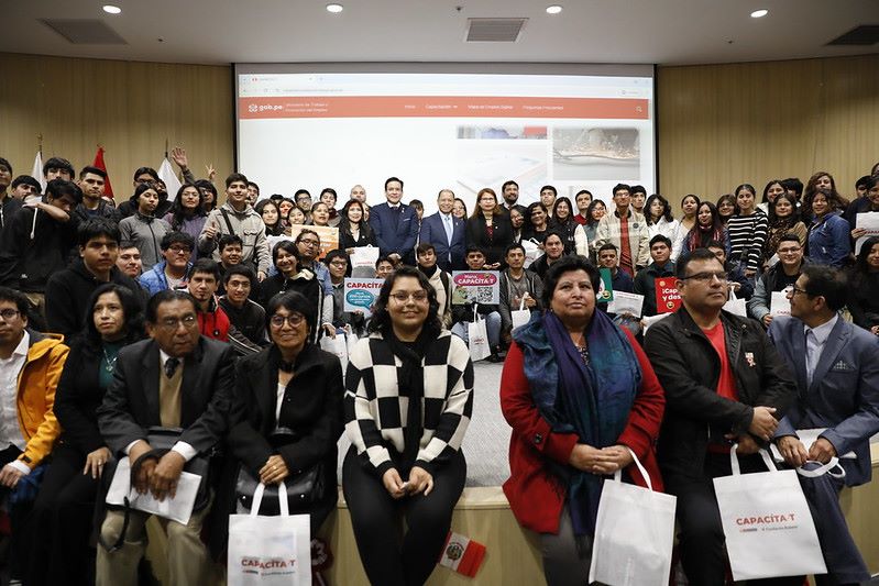 Más de 200 cursos y 46 rutas de aprendizaje gratuitos presenta el Ministerio de Trabajo en alianza con sector privado