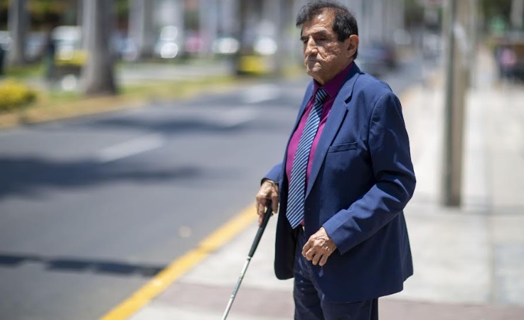 Estas son las entidades financieras que ya no cobrarán comisión de retiro en ventanilla a personas con discapacidad visual