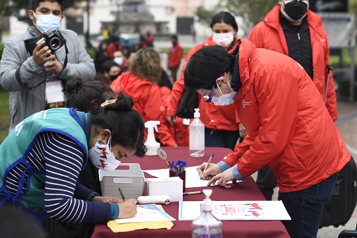 Proyecto Bicentenario se une a firma del libro conmemorativo por los 200 años de Independencia 