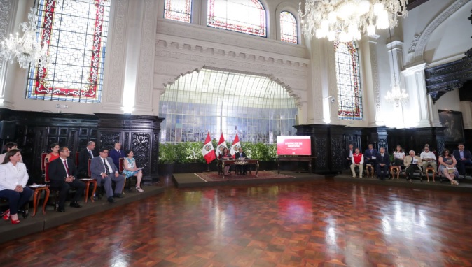 Boluarte: “La violencia contra la mujer debe ser rechazada de manera frontal”