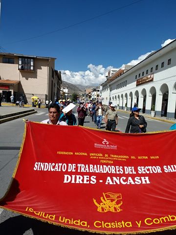 Trabajadores del sector salud emprendieron medida de lucha en Huaraz
