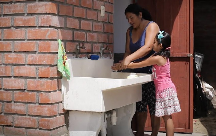 Enaho informó que encuesta nacional revela que peruanos pagamos menos por agua potable que por otros servicios