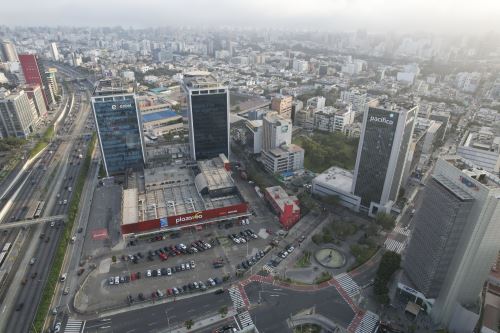 Economía peruana crecería más de 3.2% este año