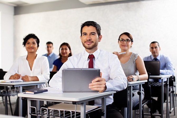 Segunda Especialidad UCV: Dirigida a docentes y profesionales que deseen incursionar en el sector educación