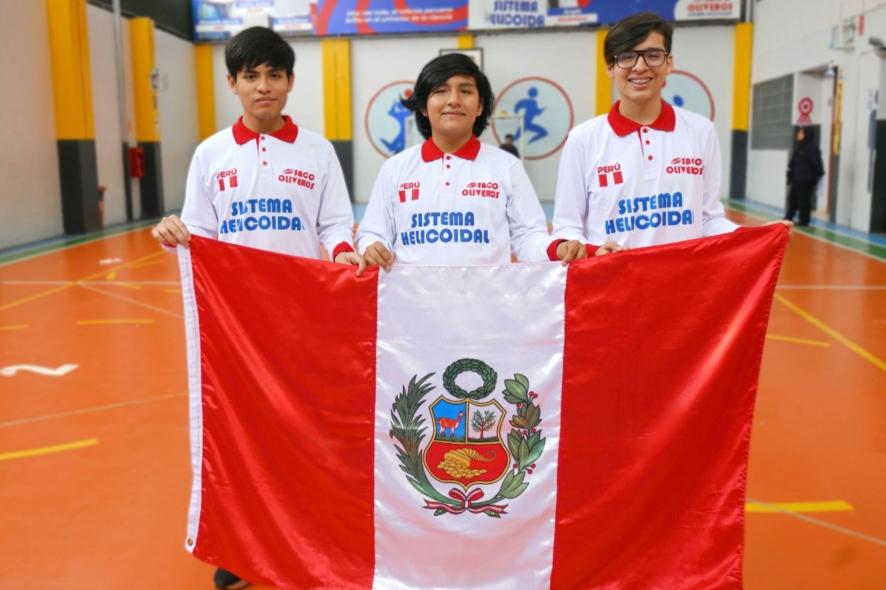 Escolares peruanos ganan medallas en Olimpiada Internacional de Matemática