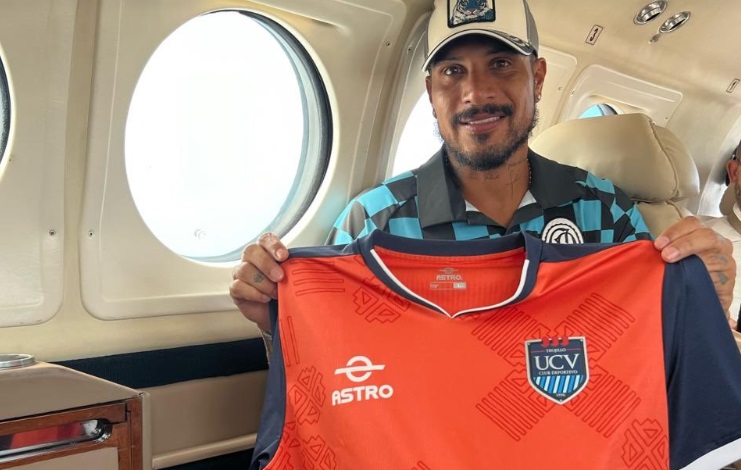 Paolo Guerrero llegó a la ciudad de Trujillo y ya es parte del equipo del UCV