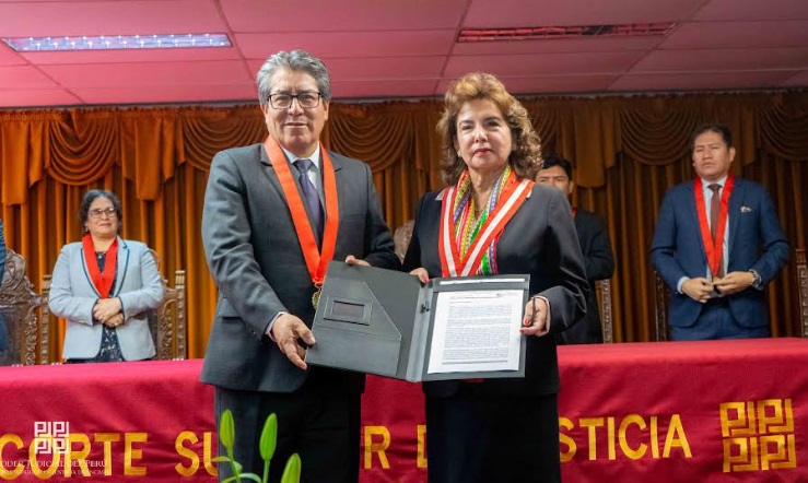 Huaraz: CSJAN entregó reconocimiento a la magistrada Elvia Barrios