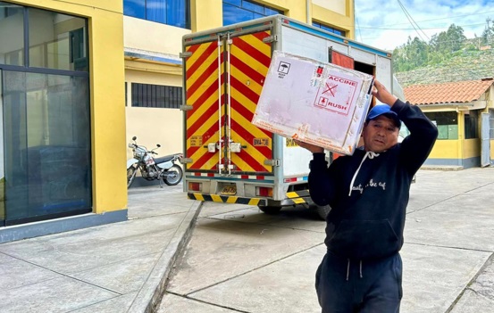 Áncash recibe lote de 54,000 dosis de vacuna monovalente contra el covid-19