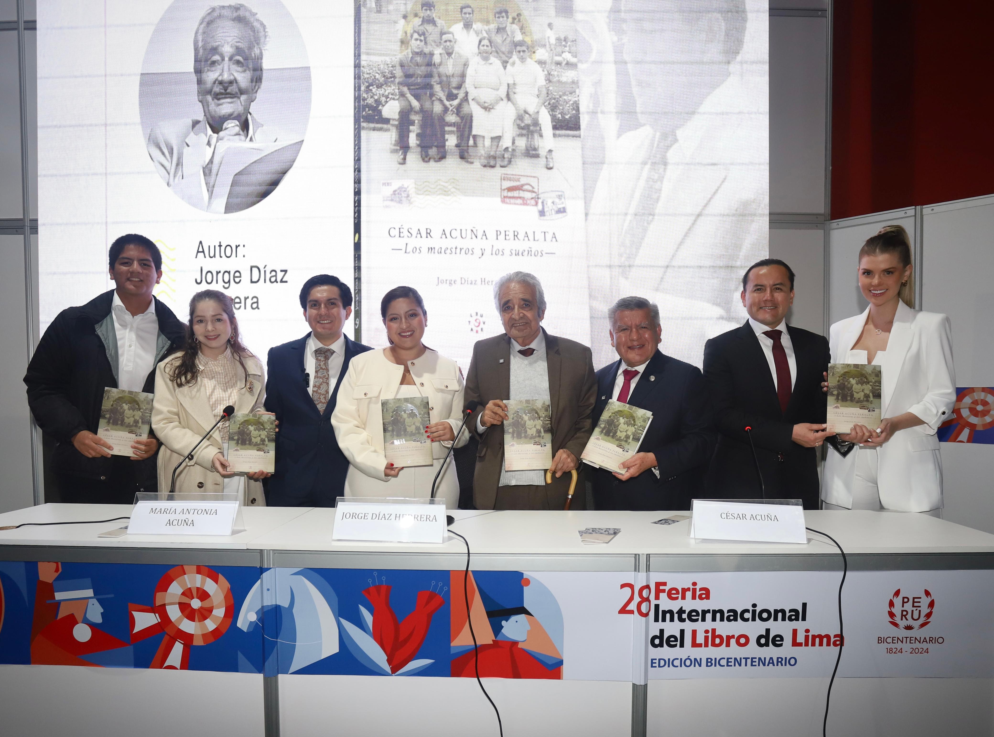 Escritor Jorge Díaz presenta obra biográfica de César Acuña en la FIL Lima