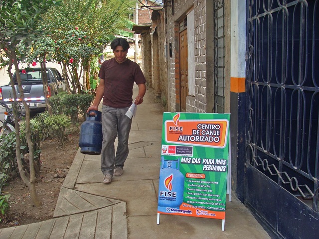 Aprueban procedimiento para entrega excepcional de S/100 a los beneficiarios del Vale de Descuento GLP del FISE