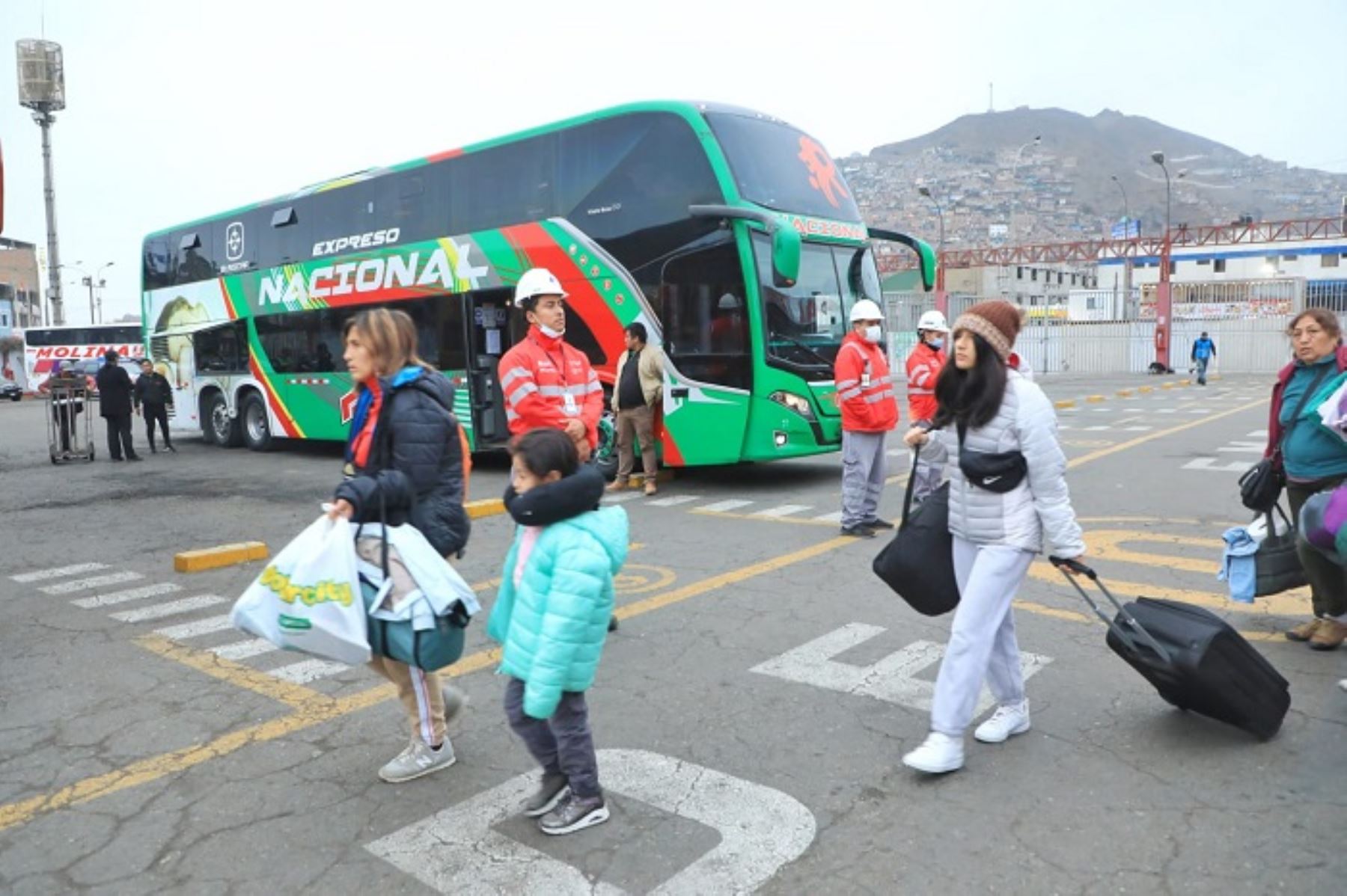Fiestas Patrias: recomiendan a pasajeros verificar documentos en regla de choferes y buses