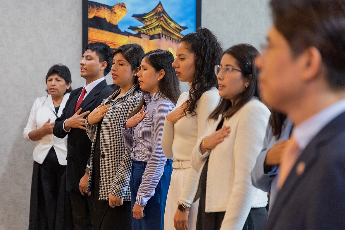 Mujeres peruanas ganan mayoría de becas de posgrado del Gobierno de Corea
