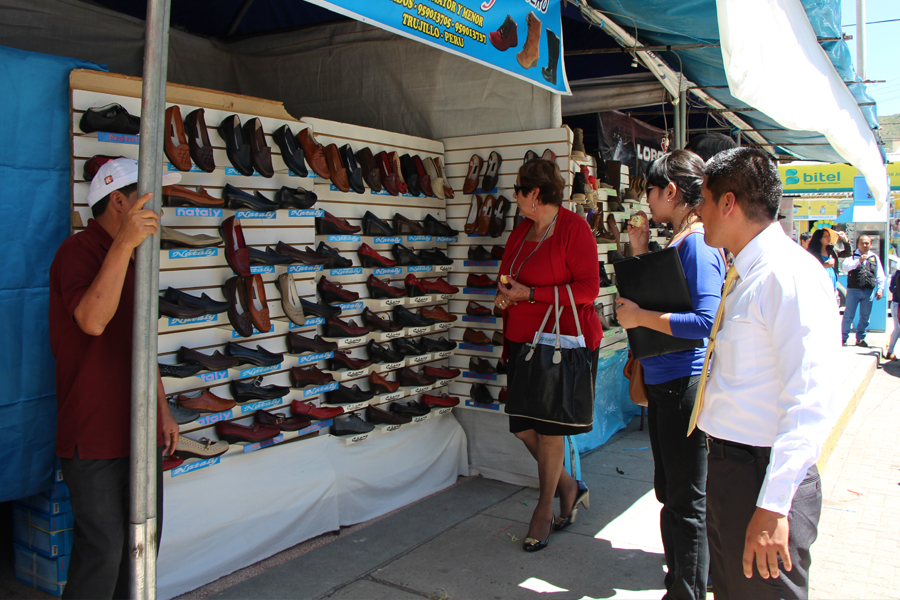 Hoy se inauguró la II Expoferia  Trujillo 2016 en la plazuela de Belén