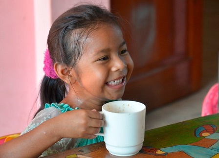Más de 1 millón de escolares de educación inicial reciben alimentos en todo el país 