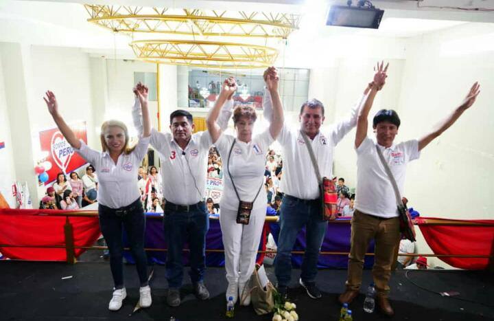 Áncash: Somos Perú inscribió a sus candidatos al Congreso ante el JEE de Huaraz