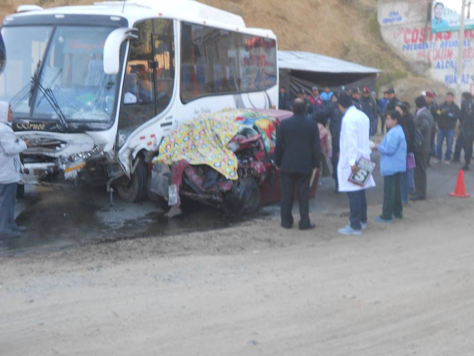 Combi con delegación de escolares sufre volcadura cuando se dirigía a Sihuas para recibir a Ollanta Humala