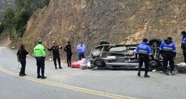   Empresario de televisión murió al volcar minivan en la carretera Huaraz-San Marcos