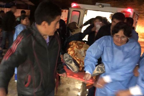 Tres muertos tras caída de una camioneta a un abismo de 300 metros en Yungay