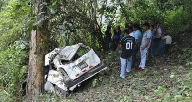 Áncash: un alumno muerto y otros cuatro heridos de gravedad en fatal accidente de tránsito en Carhuaz