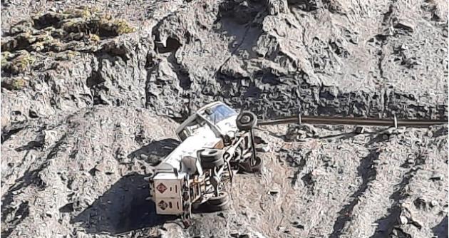 Áncash: cisterna se despista y cae a un abismo en el sector La Pampa, en Corongo