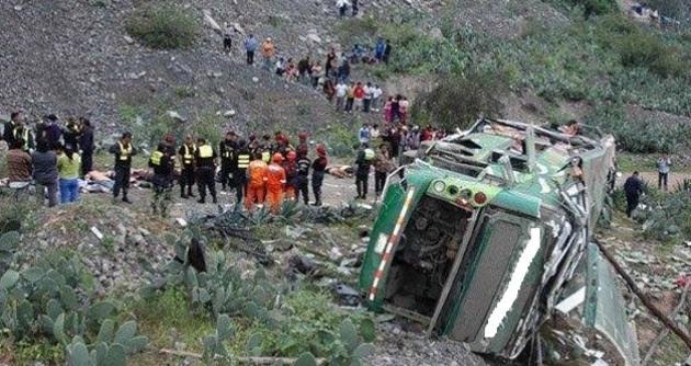  Dos fallecidos y más de 20 heridos en accidente de Huallanca