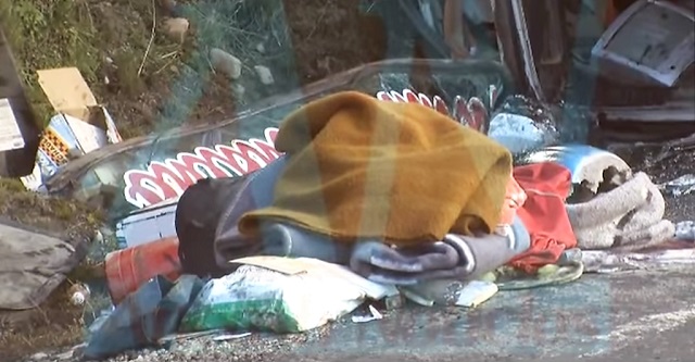 Tres fallecidos y 25 heridos en aparatosa volcadura de bus en la carretera a Recuay