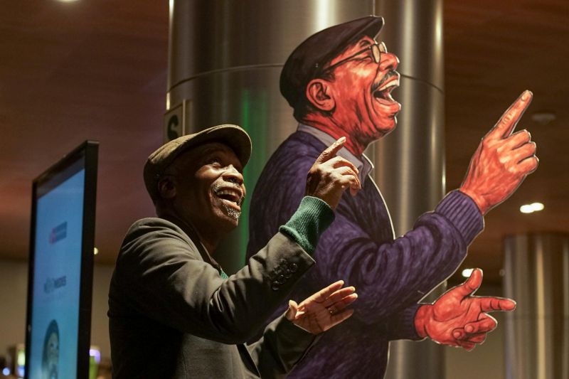 Rinden homenaje a Nicomedes Santa Cruz en el Día de la Cultura Afroperuana