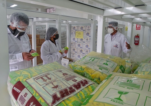 Subprefectos de Huaraz e Independencia verifican calidad de alimentos escolares