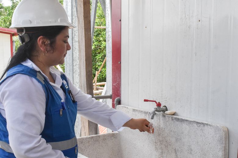 ¿Qué debo hacer si sale agua turbia de mi caño? Aquí algunas recomendaciones