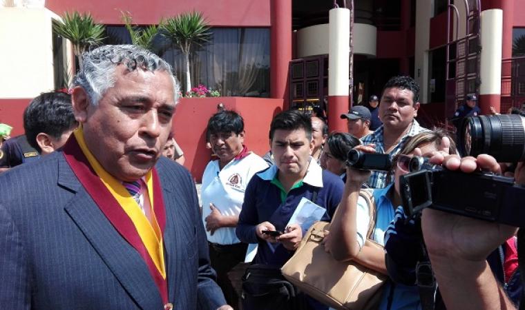 Áncash: alcalde del Santa y congresista Domínguez enfrentados por propuestas políticas