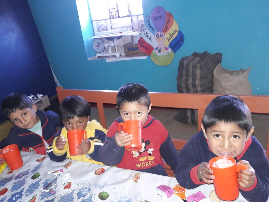 Qali Warma reinicia distribución de alimentos en colegios que reanudaron clases